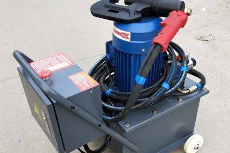 如何保養風管鉚釘機?四點措施需重視!